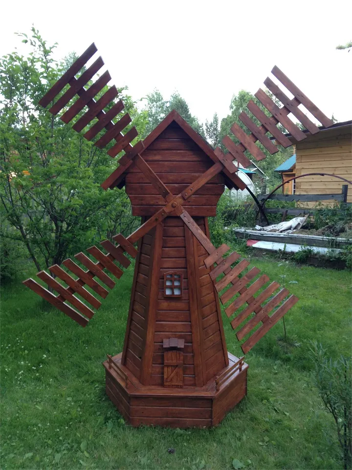 Декоративная деревянная мельница